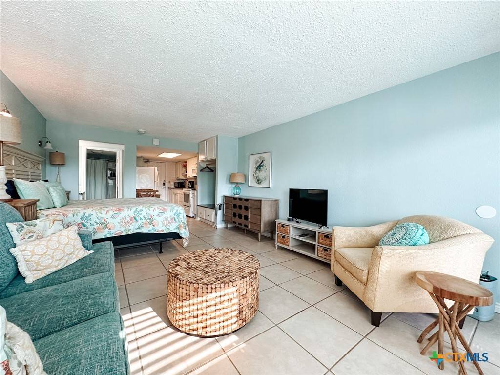 Port Aransas, TX 78373,407 Beach AVE #111