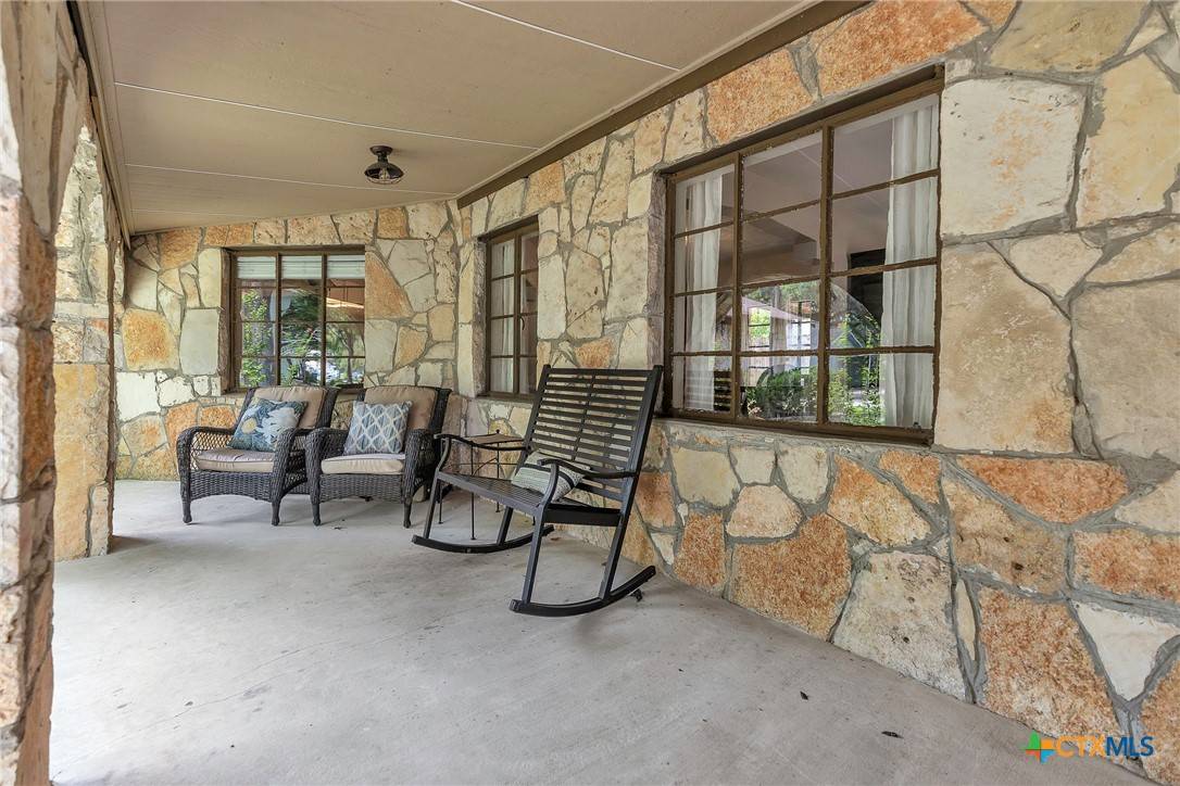 Seguin, TX 78155,1130 Bartholomae ST