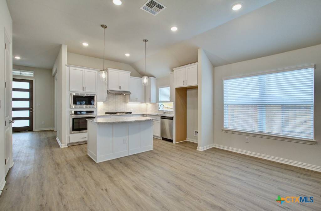 New Braunfels, TX 78132,1735 Heritage Maples