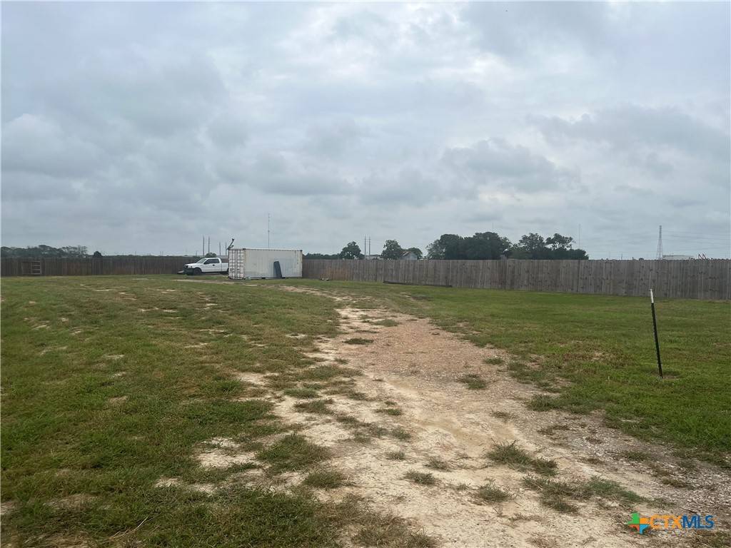 Victoria, TX 77901,1302 Anthony RD