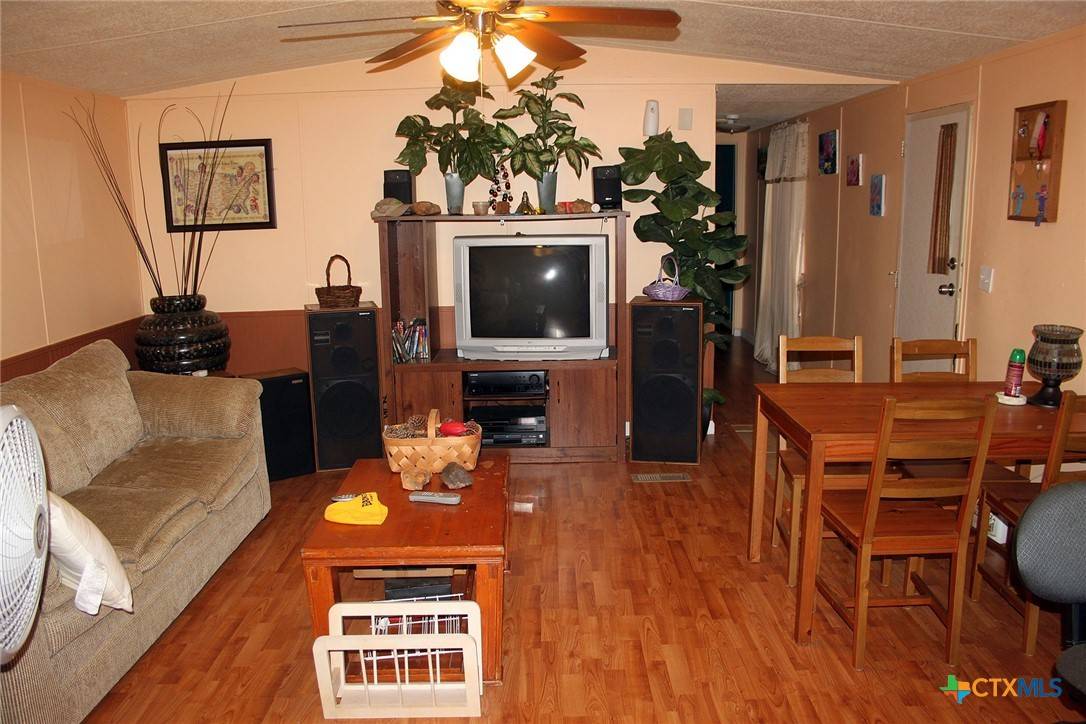 Dale, TX 78616,720 Green Acre DR