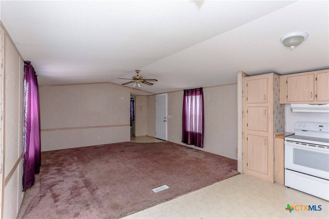 Harker Heights, TX 76548,421 E Beeline LN