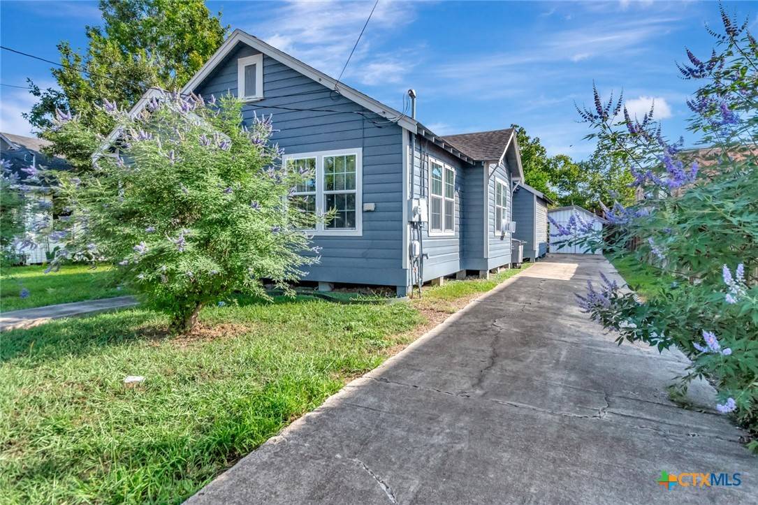 Victoria, TX 77901,1303 E North ST