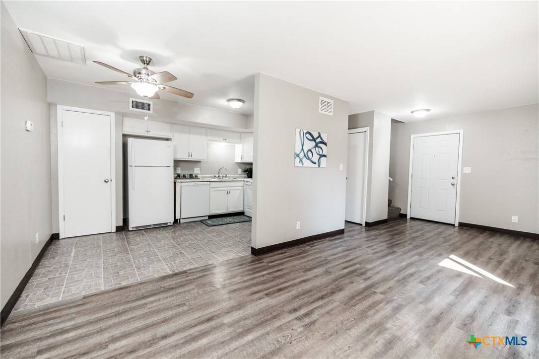 Victoria, TX 77901,304 Palmwood DR