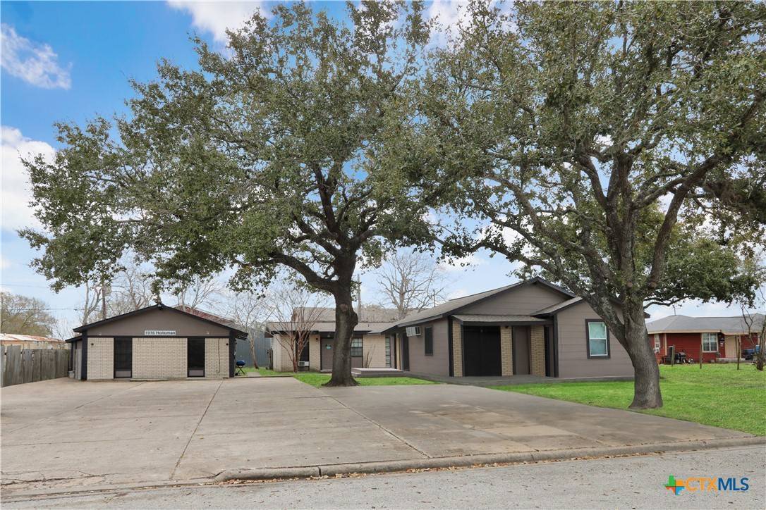 Port Lavaca, TX 77979,1916 Holloman DR
