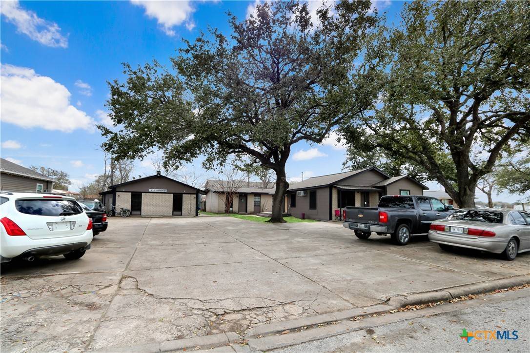 Port Lavaca, TX 77979,1916 Holloman DR