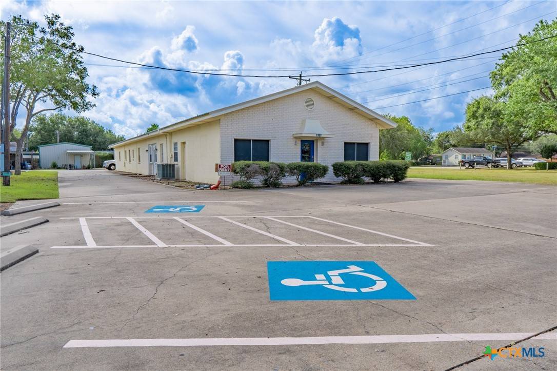 Victoria, TX 77904,1107 Salem RD