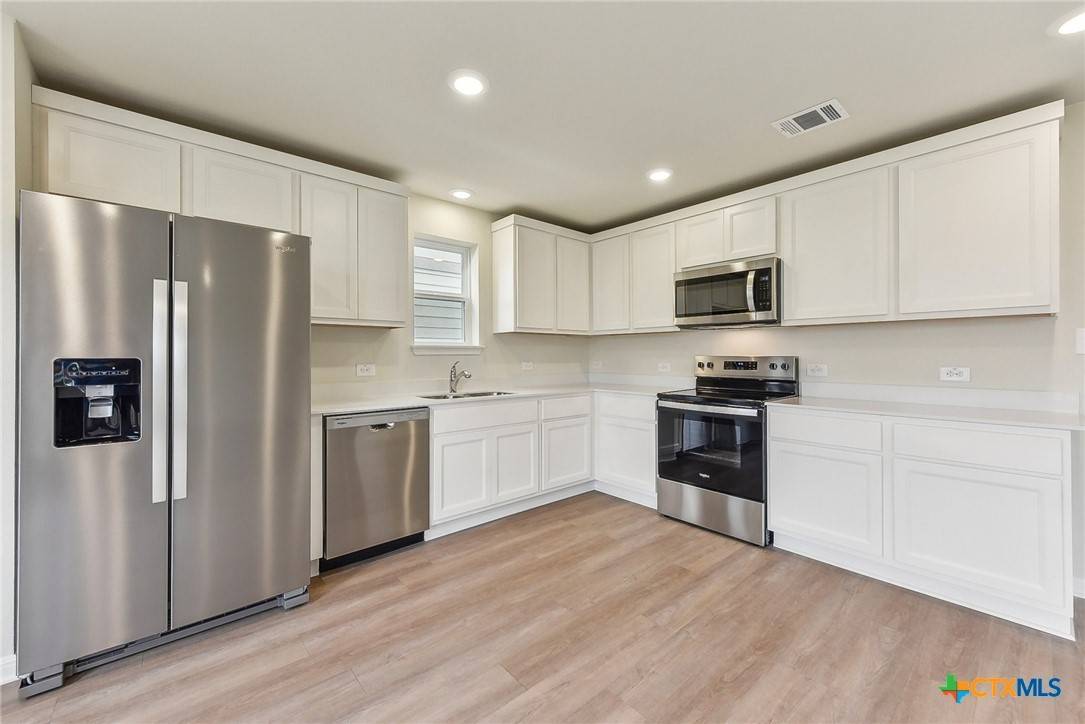 San Marcos, TX 78666,1036 Wild Leaf