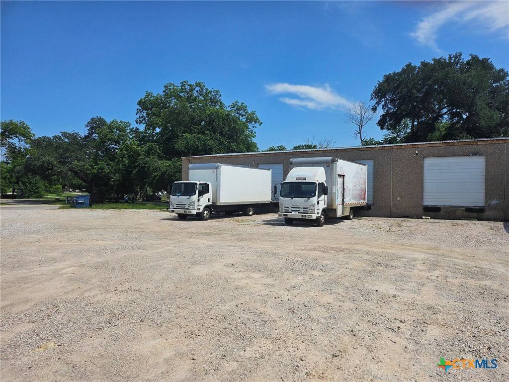 Burnet, TX 78611,410 S Silver ST