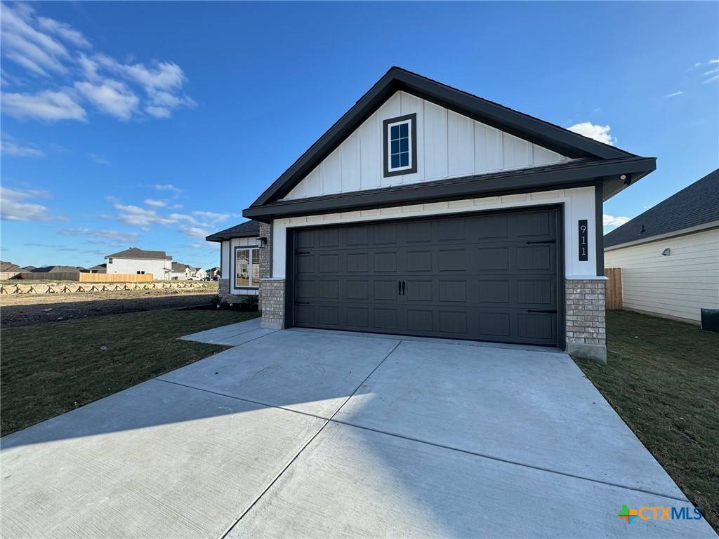 Killeen, TX 76542,911 James Parker CIR