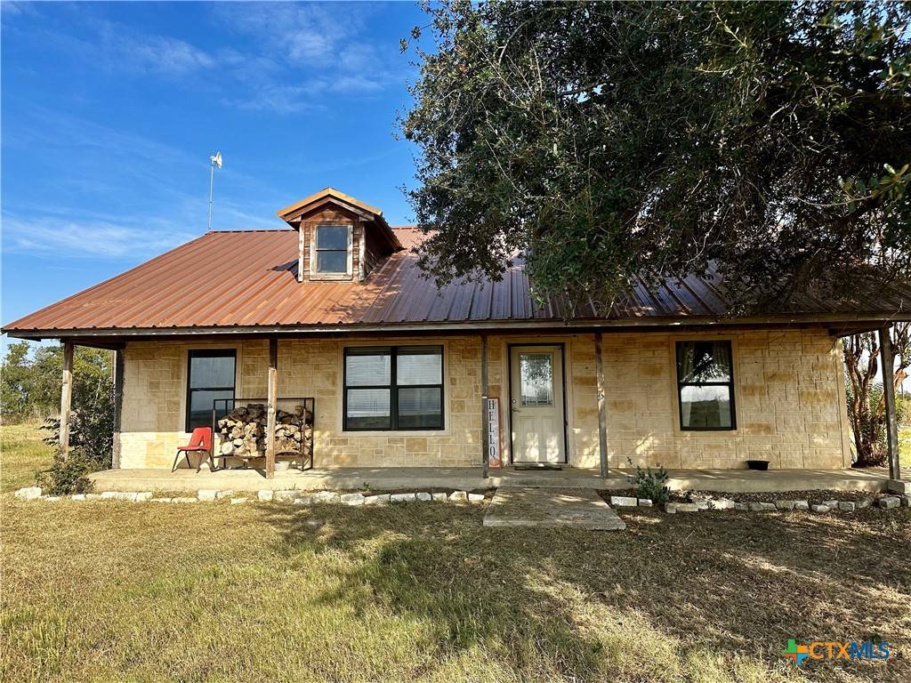 Lott, TX 76656,149 CR 459A