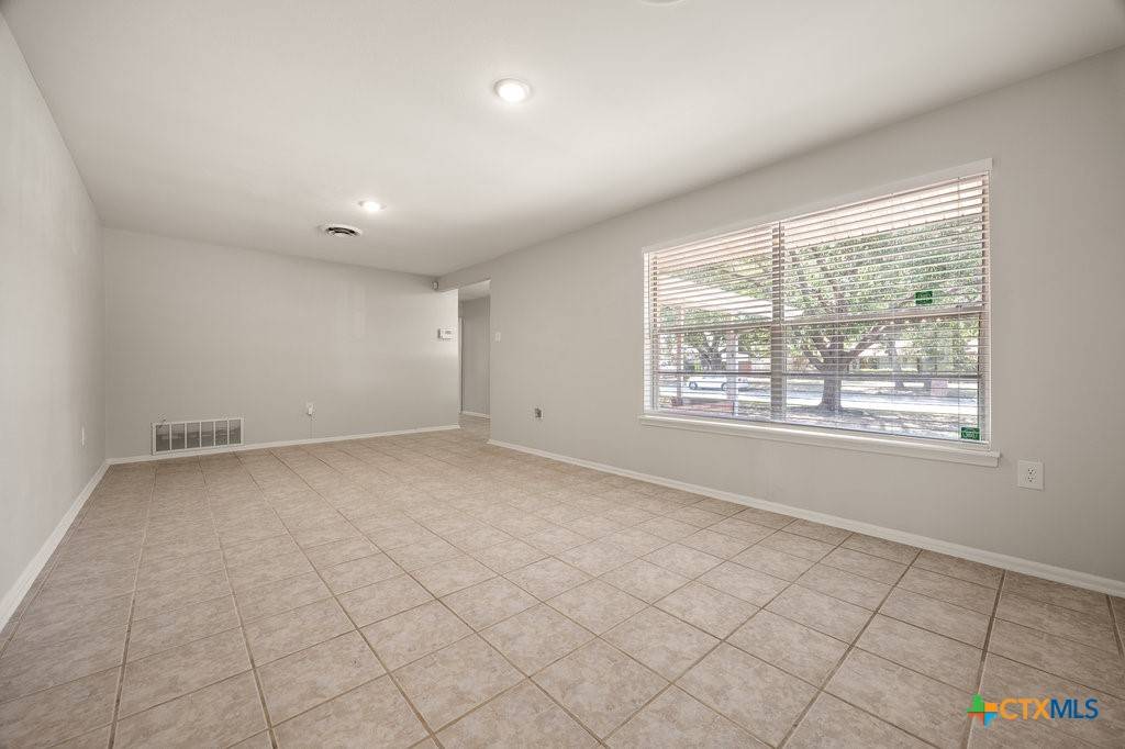 Windcrest, TX 78239,221 Windcrest DR