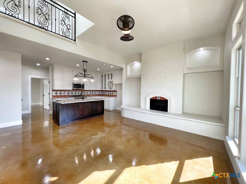 New Braunfels, TX 78130,1690 Gruene Vineyard XING