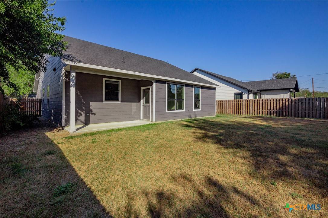 Victoria, TX 77901,505 E Convent ST