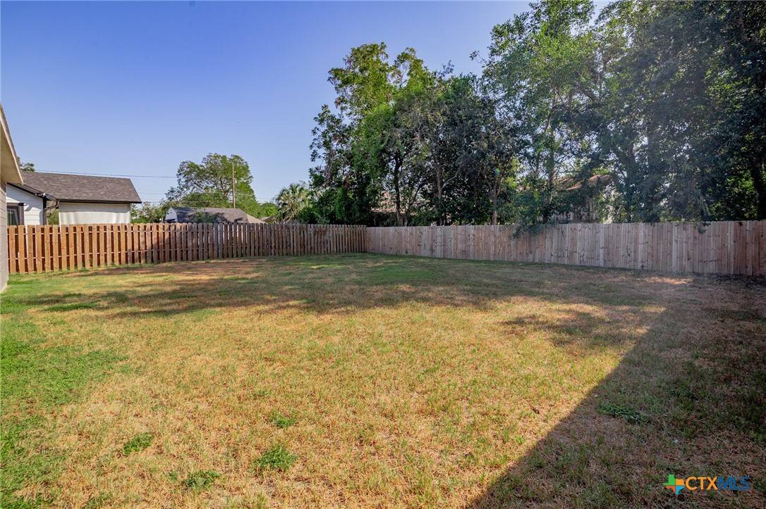 Victoria, TX 77901,505 E Convent ST