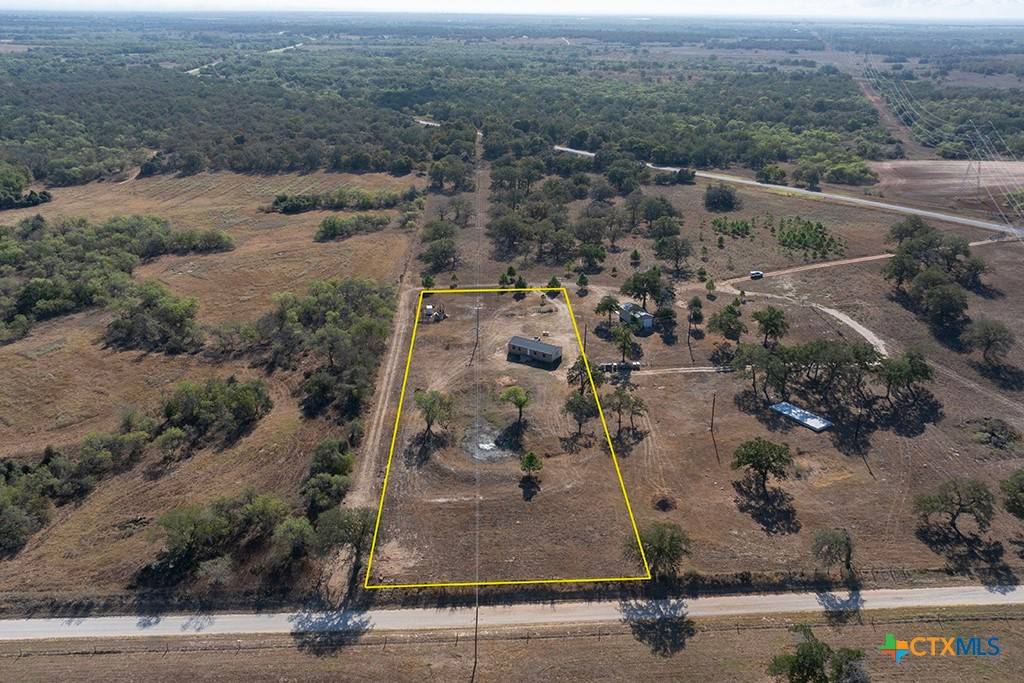 Stockdale, TX 78160,3067 CR 442