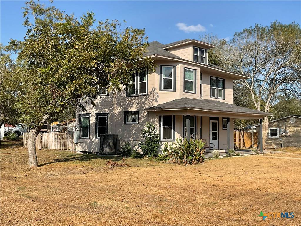 Hallettsville, TX 77954,1203 E Third Street