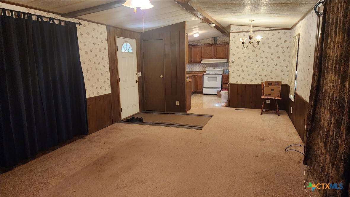 Victoria, TX 77901,2105 E North ST
