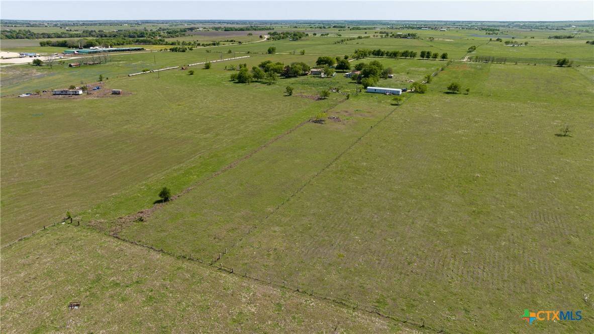 Moulton, TX 77975,312 County Road 1295b