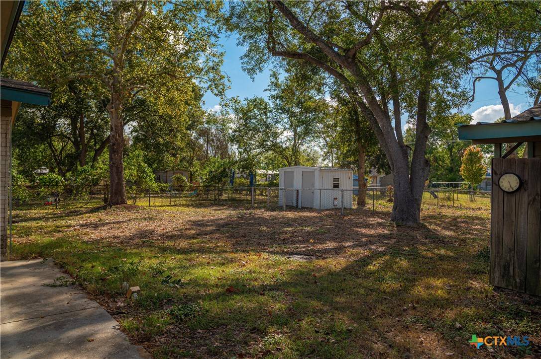 Seguin, TX 78155,517 E Martindale ST