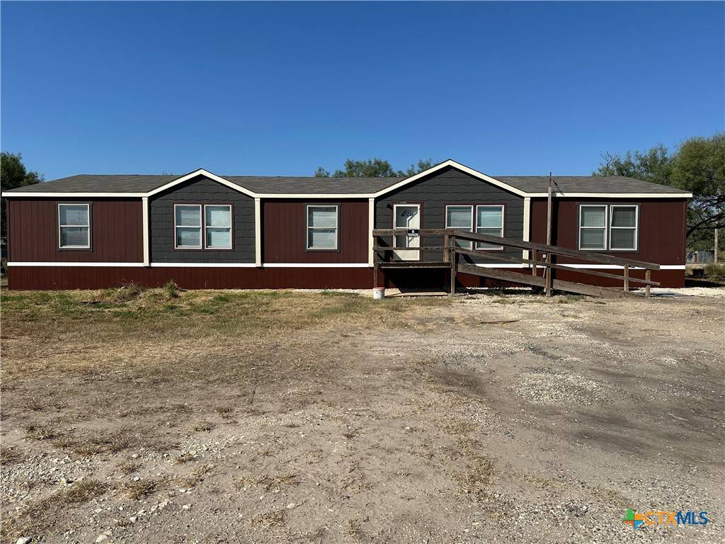 Christine, TX 78012,211 N 8th