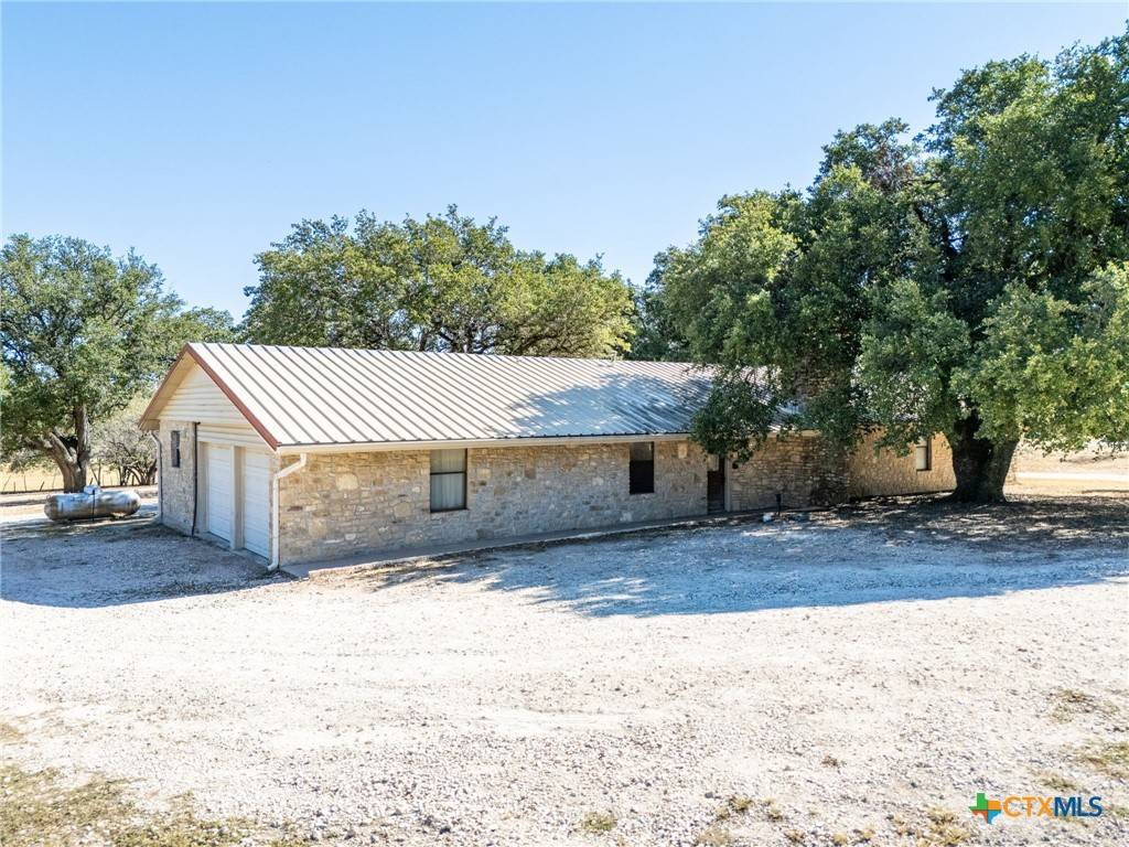 Lampasas, TX 76550,1378 County Road 1045