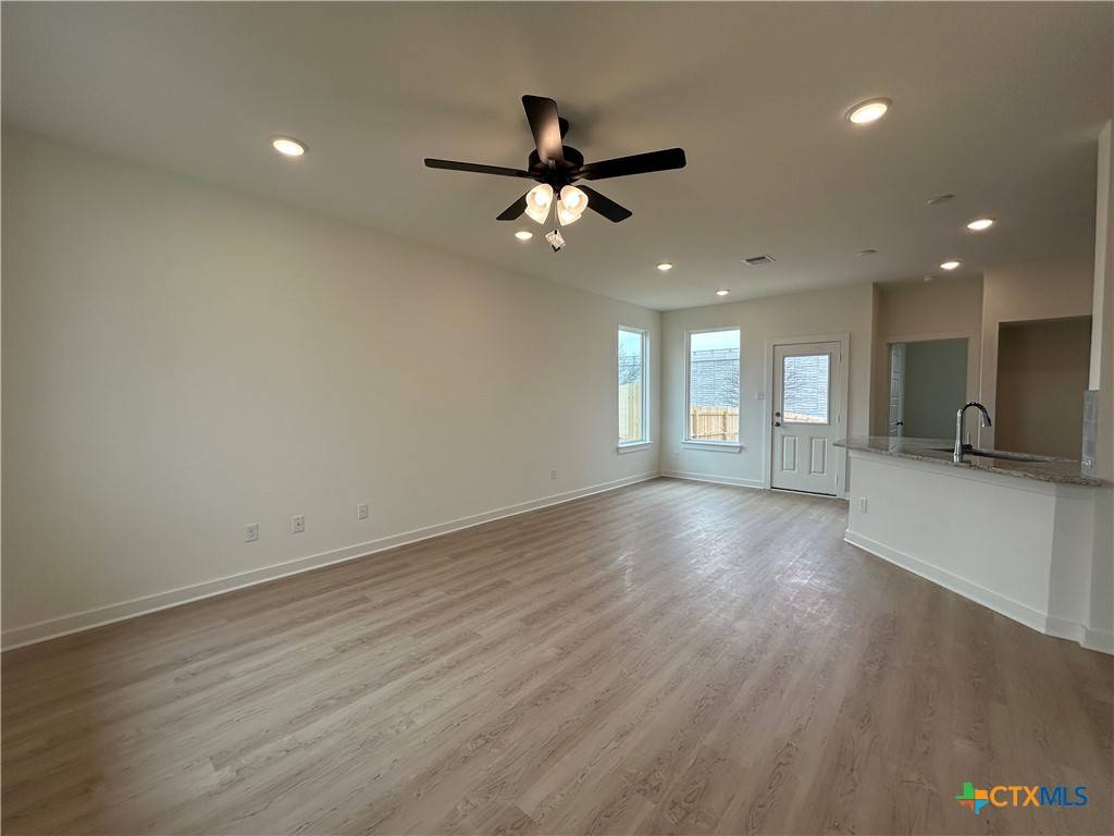 Troy, TX 76579,118 University LOOP