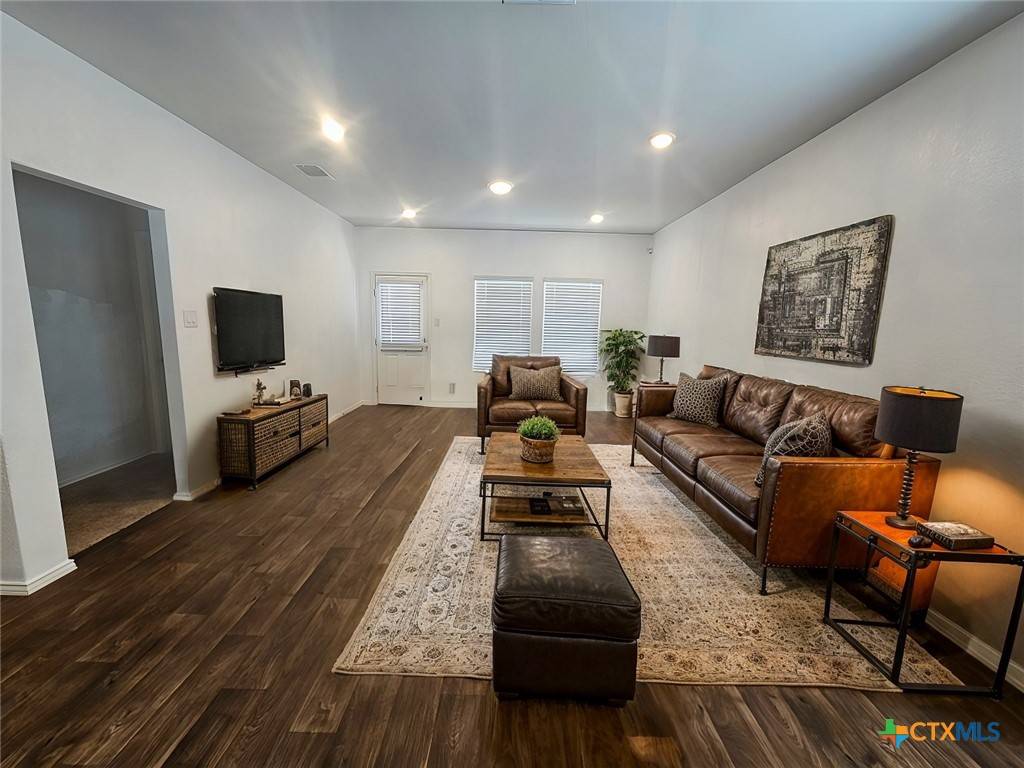 Seguin, TX 78155,916 Armadillo DR