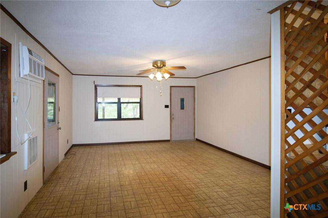 Seguin, TX 78155,645 Pleasant Acres DR