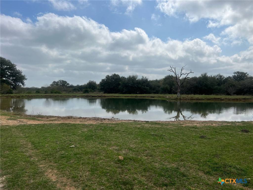 Hallettsville, TX 77964,00 CR 15A RD