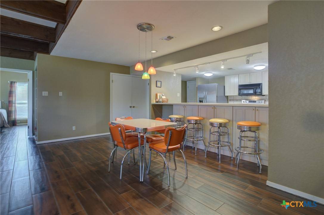 New Braunfels, TX 78132,211 T Bar M DR