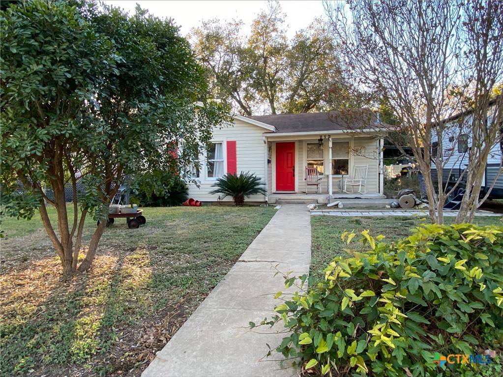 Seguin, TX 78155,212 Duggan ST