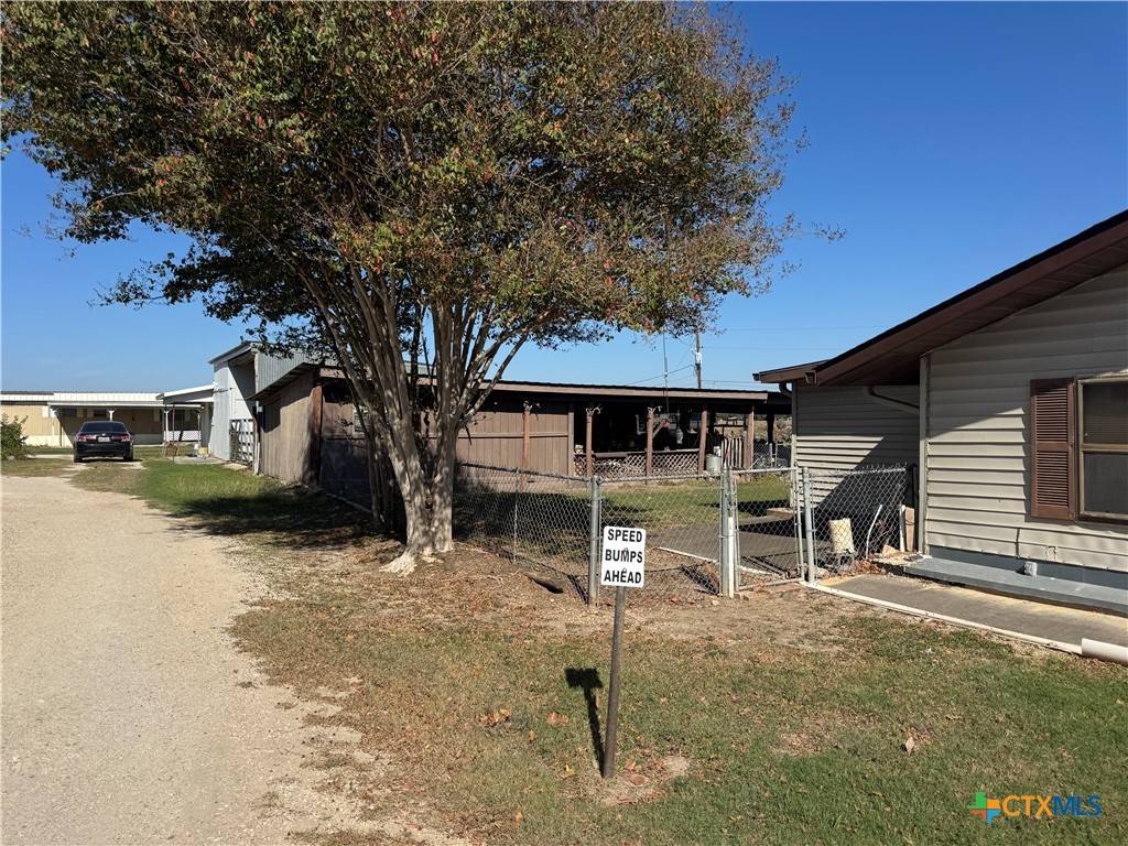 Seguin, TX 78155,2902 W Kingsbury ST