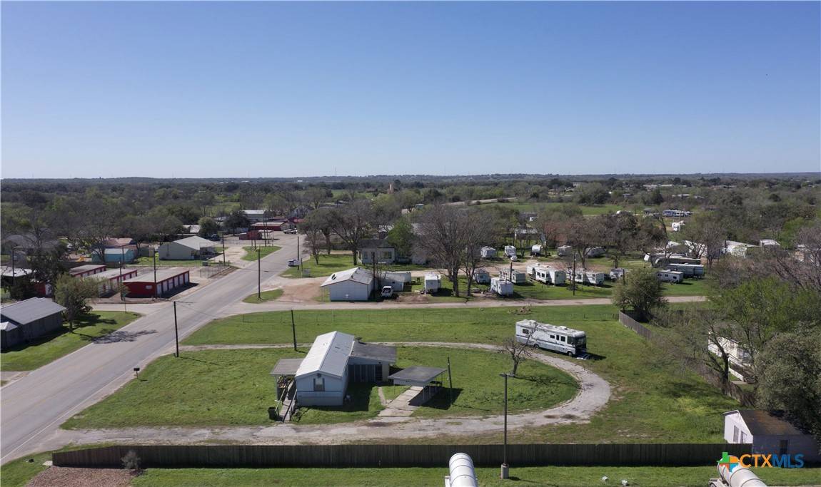 Cuero, TX 77954,806 S Esplanade ST