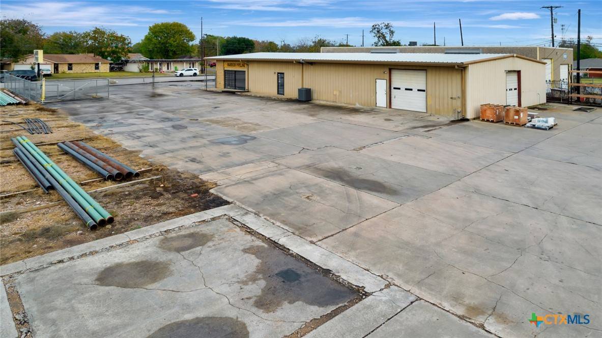 Victoria, TX 77901,1801 Sam Houston DR