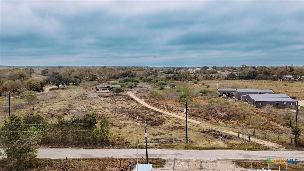 Luling, TX 78648,3837 Callihan RD