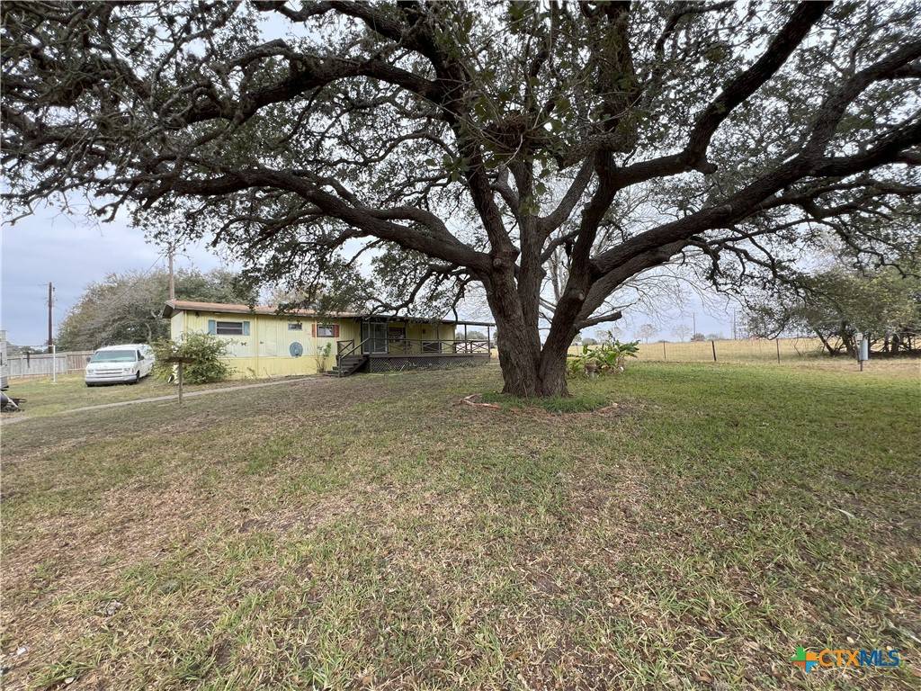 Refugio, TX 78377,825 Kelley RD