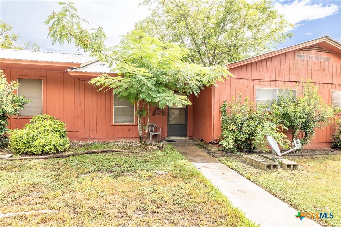 Gonzales, TX 78629,1017 Saint Vincent ST