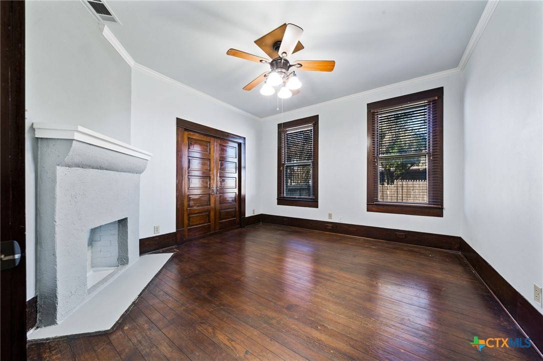 Kyle, TX 78610,802 W Center ST