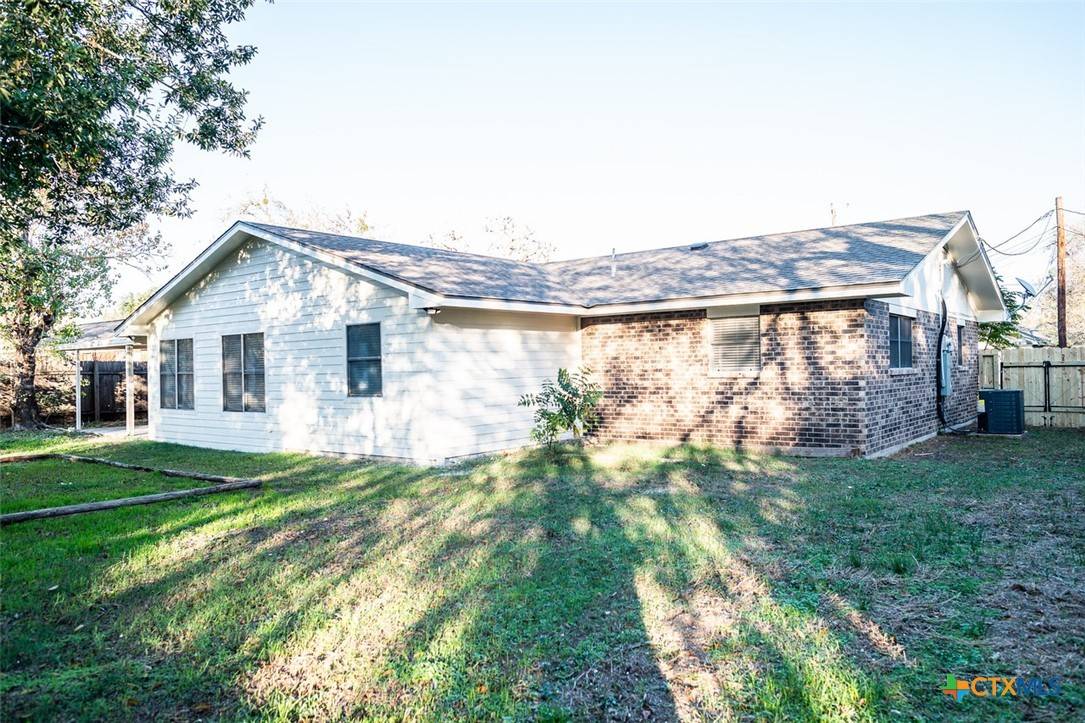 Cuero, TX 77954,112 Bohman ST