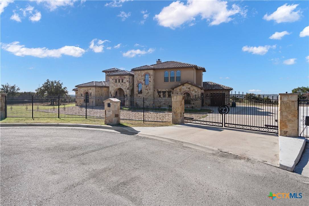 Killeen, TX 76549,509 Hickory DR