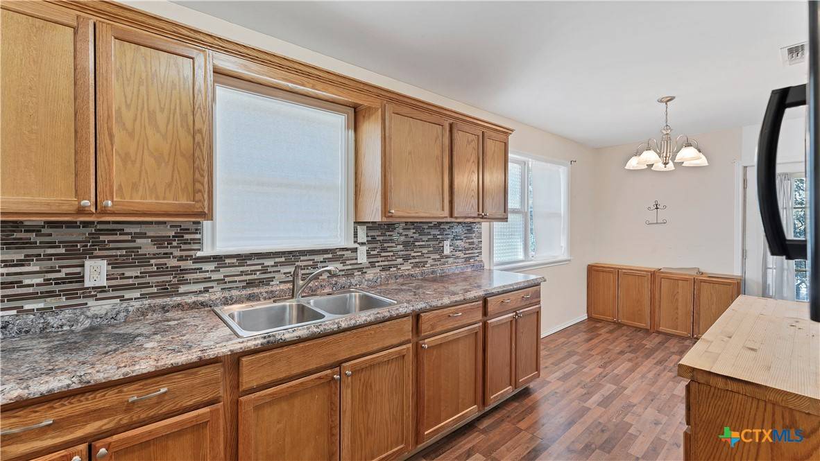 Canyon Lake, TX 78133,895 Lakebreeze DR