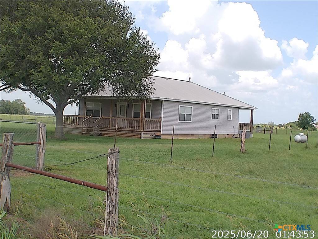 Hallettsville, TX 77964,963 County Road 176