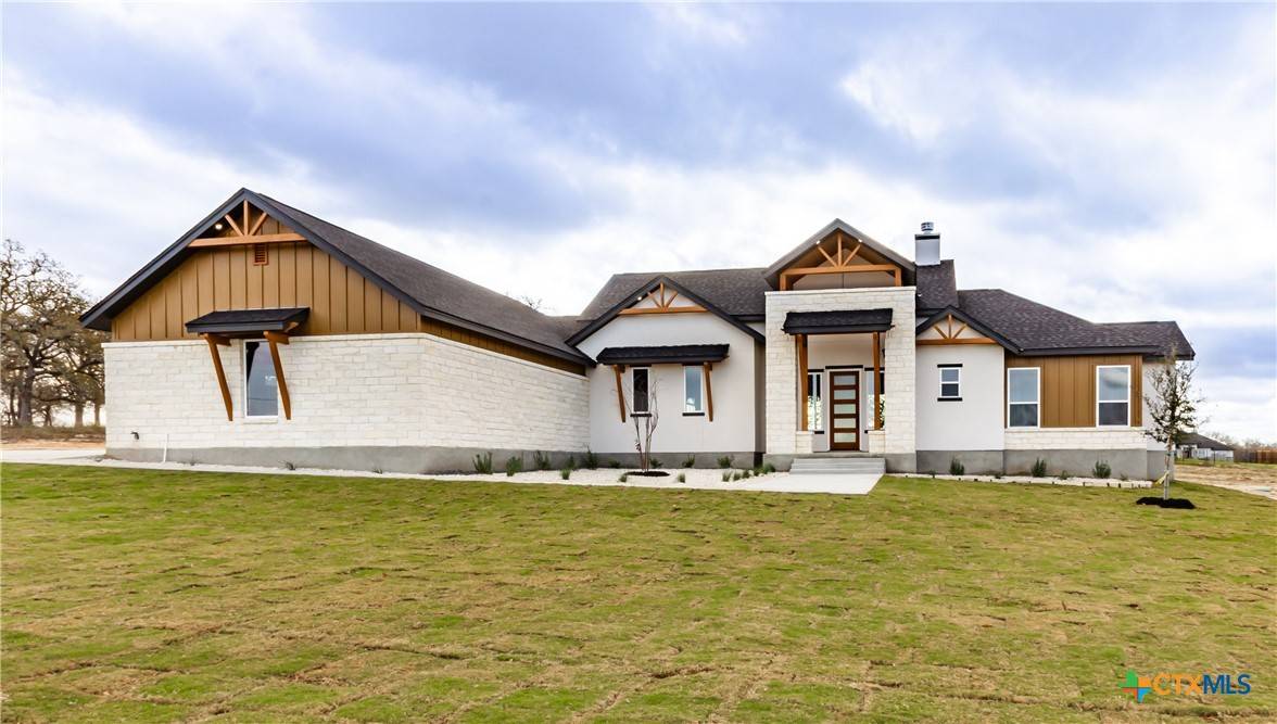 La Vernia, TX 78121,104 Hondo Vista