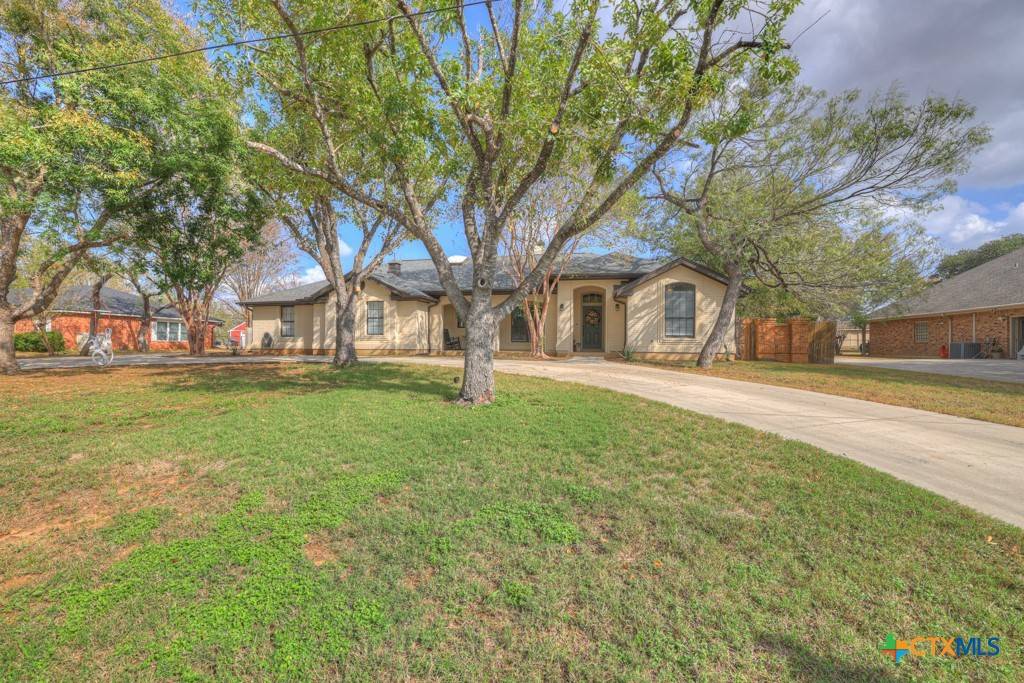 Seguin, TX 78155,111 Montwood