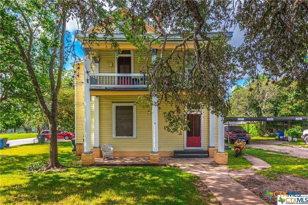 Seguin, TX 78155,311 E Live Oak ST