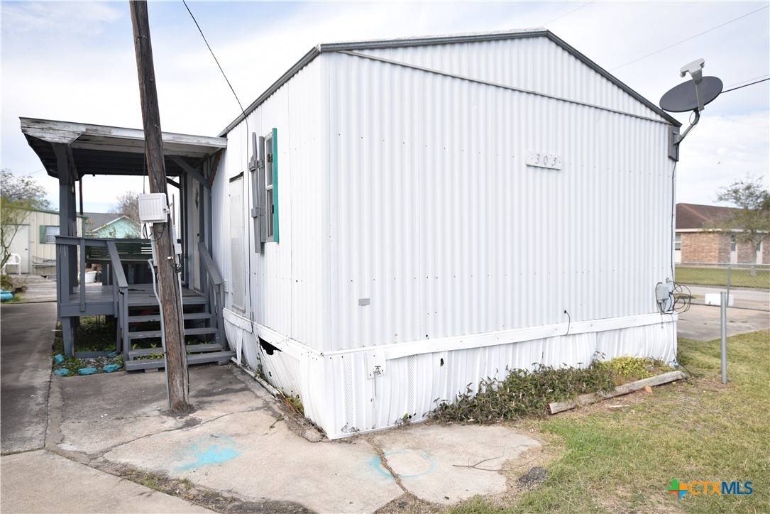 Port Lavaca, TX 77979,305 W Railroad ST