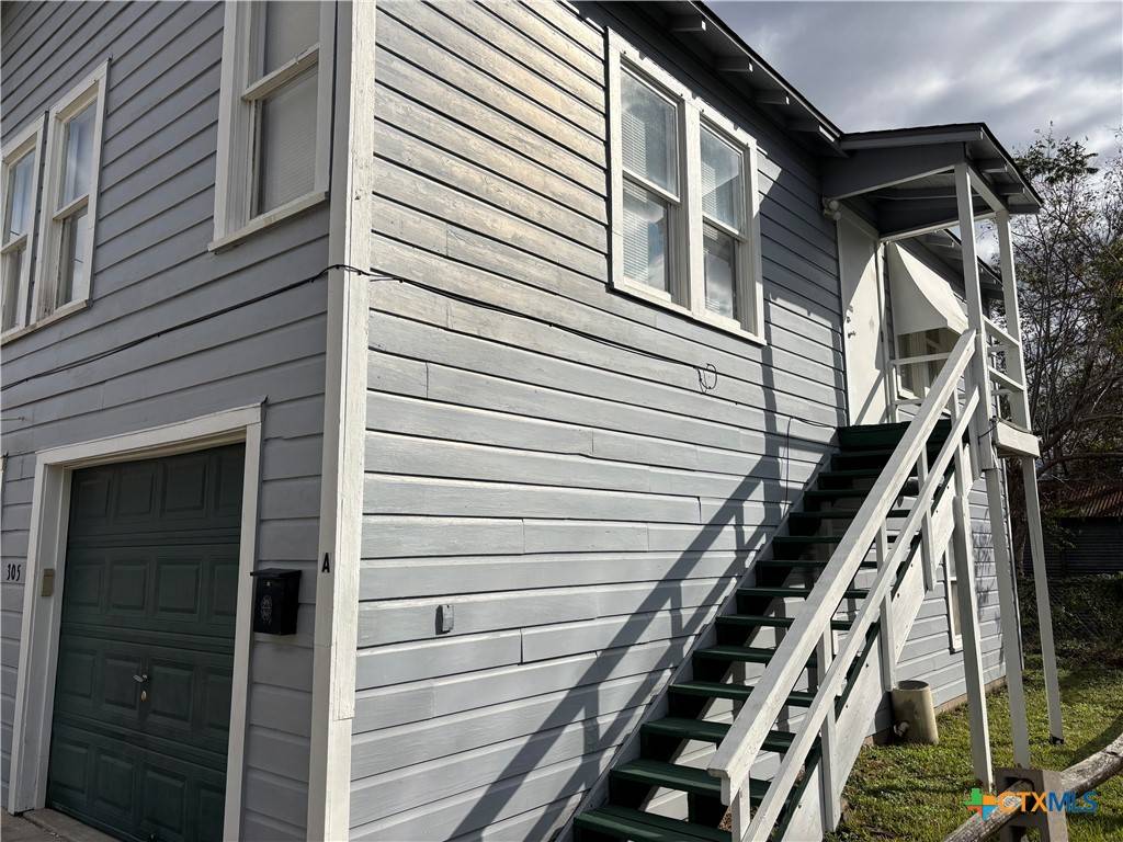 Victoria, TX 77901,305 E Sabine ST #B