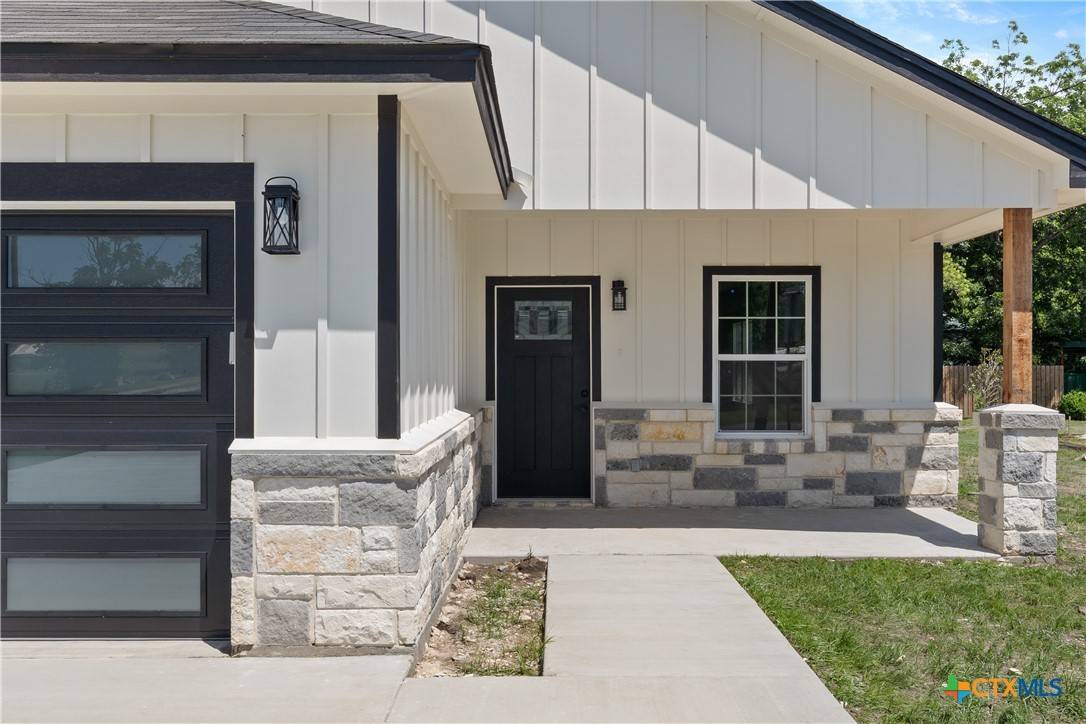 Kosse, TX 76653,502 N Mignonette ST