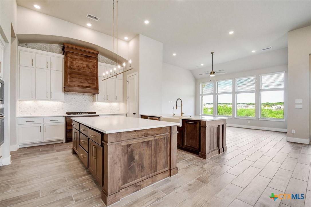 New Braunfels, TX 78130,435 Nash WAY